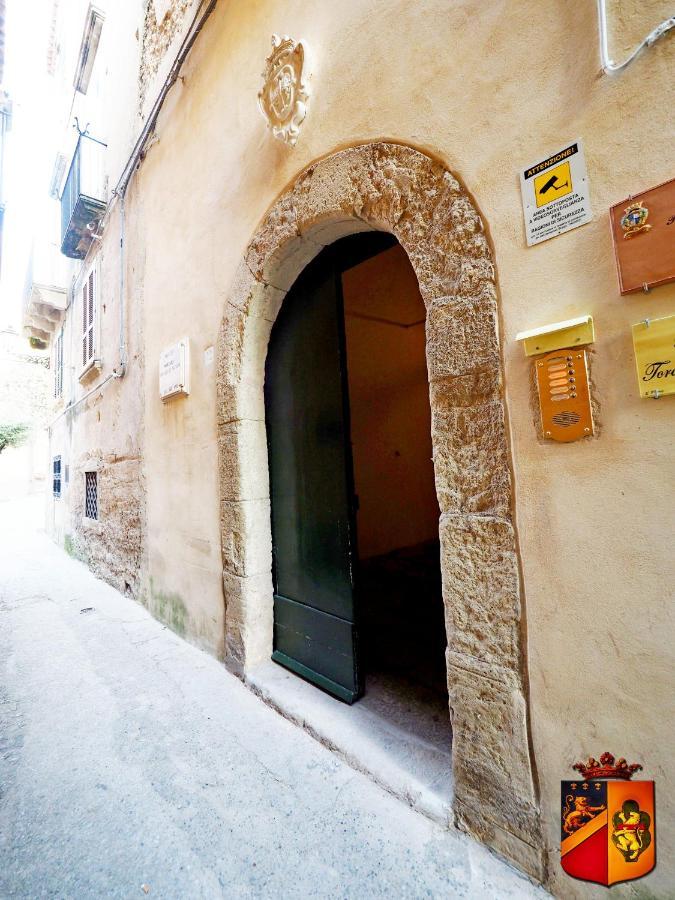 Bed and Breakfast Palazzo Toraldo Di Francia Tropea Exterior foto